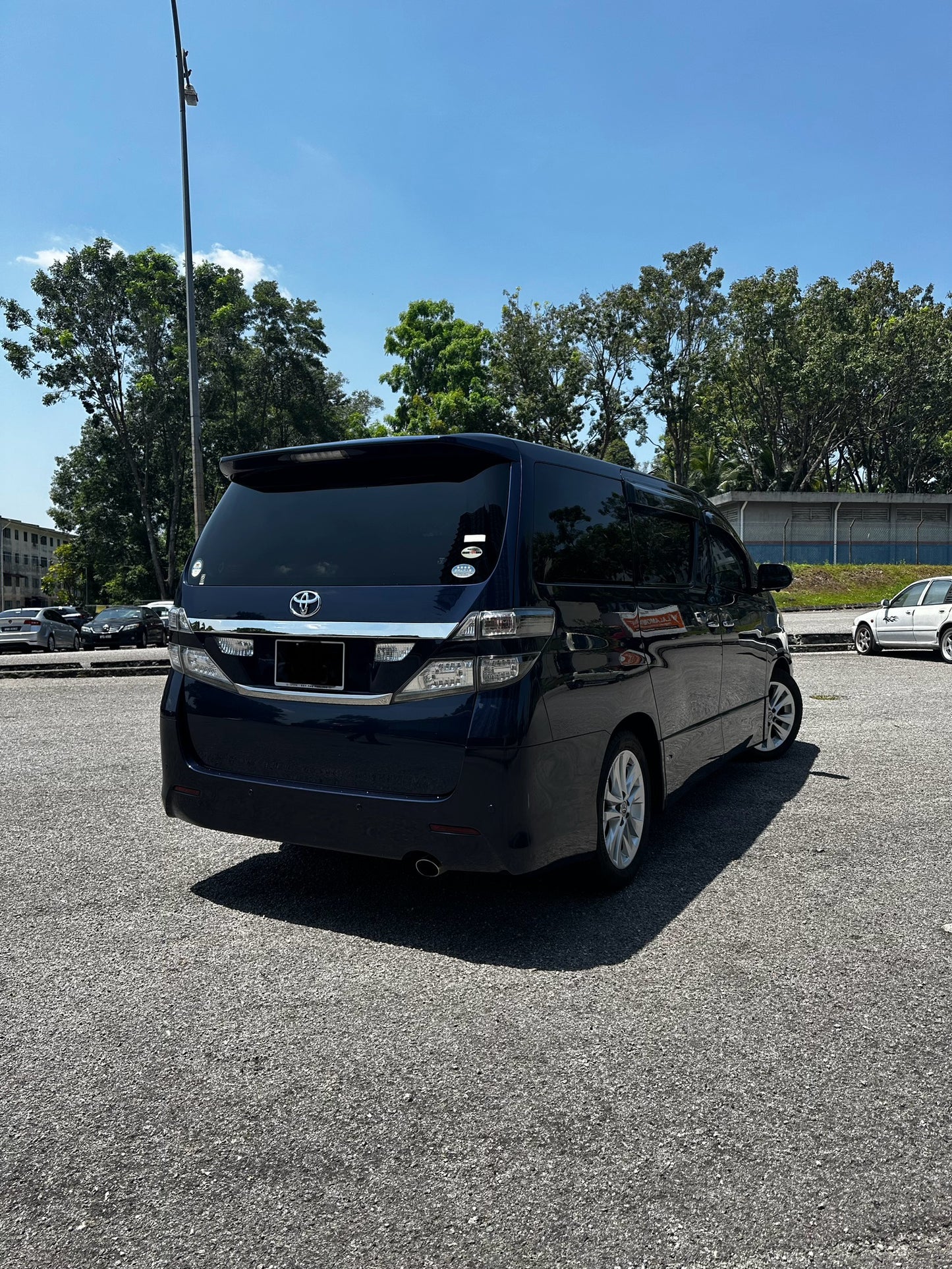 Toyota Vellfire 3.5 High Spec