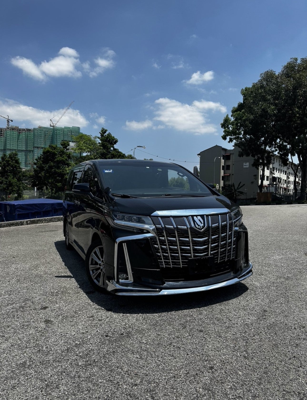 Toyota Alphard (Black)